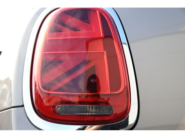 BMW MINI COOPER D 5DOOR 2022 Image 31