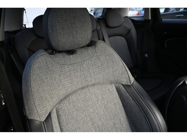 BMW MINI COOPER D 5DOOR 2022 Image 31