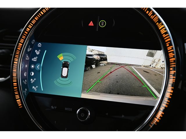 BMW MINI COOPER D 5DOOR 2022 Image 31