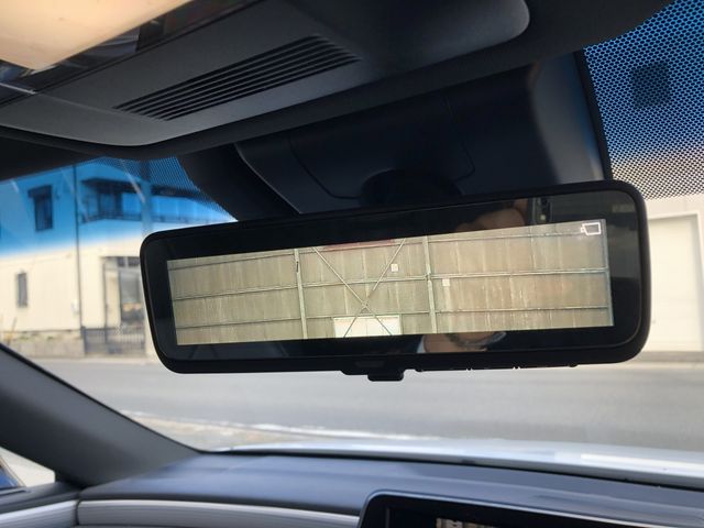 TOYOTA LEXUS ES300H 2019 Image 31