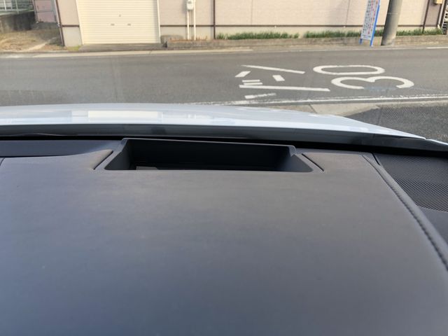 TOYOTA LEXUS ES300H 2019 Image 31