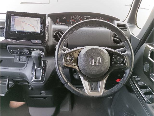 HONDA N BOX CUSTOM 2018 Image 31