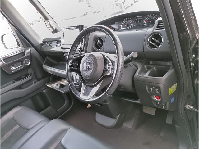 HONDA N BOX CUSTOM 2018 Image 31