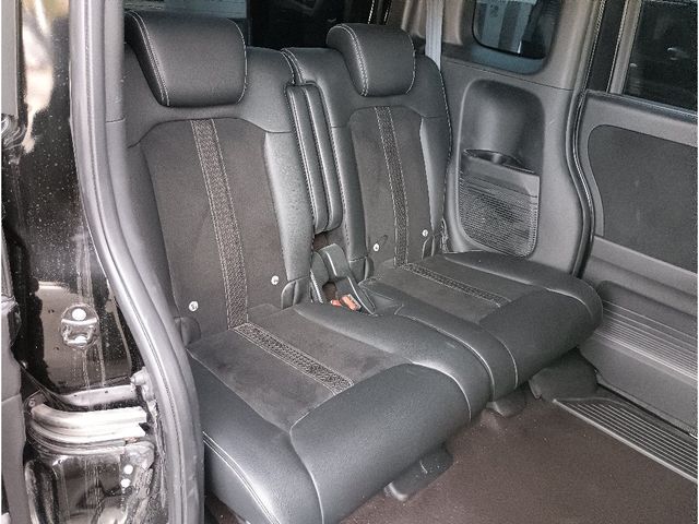 HONDA N BOX CUSTOM 2018 Image 31