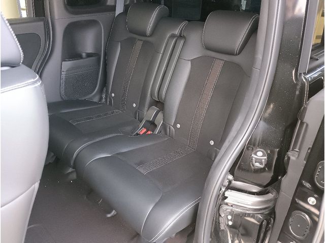 HONDA N BOX CUSTOM 2018 Image 31