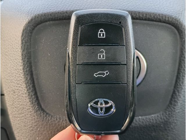 TOYOTA PRIUS 4WD 2023 Image 31