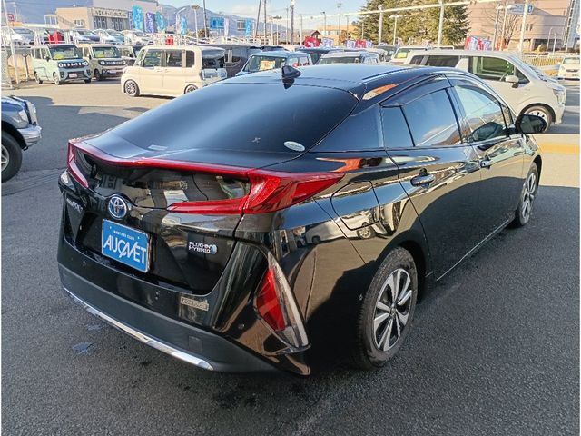 TOYOTA PRIUS PHV 2019 Image 31