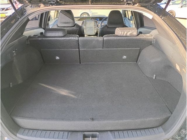 TOYOTA PRIUS PHV 2019 Image 31