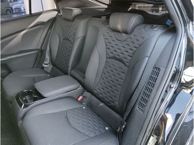 TOYOTA PRIUS PHV 2019 Image 31