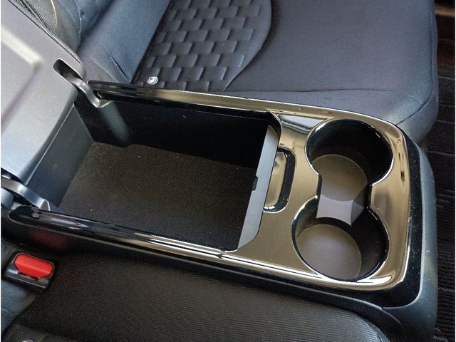 TOYOTA PRIUS PHV 2019 Image 31