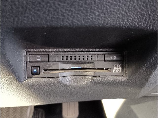 TOYOTA PRIUS PHV 2019 Image 31