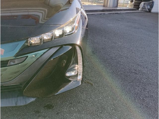 TOYOTA PRIUS PHV 2019 Image 31