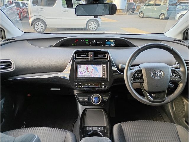 TOYOTA PRIUS PHV 2020 Image 31