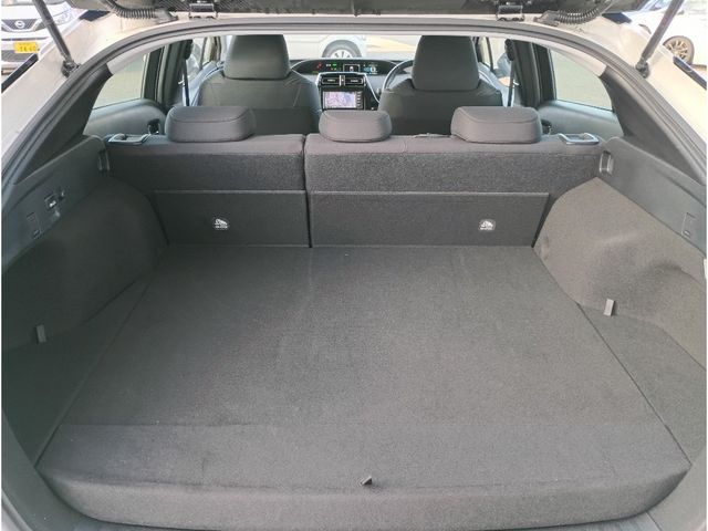 TOYOTA PRIUS PHV 2020 Image 31