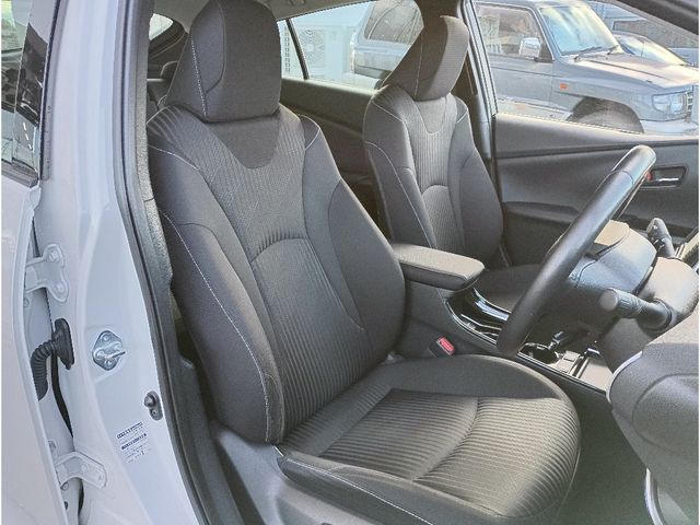 TOYOTA PRIUS PHV 2020 Image 31