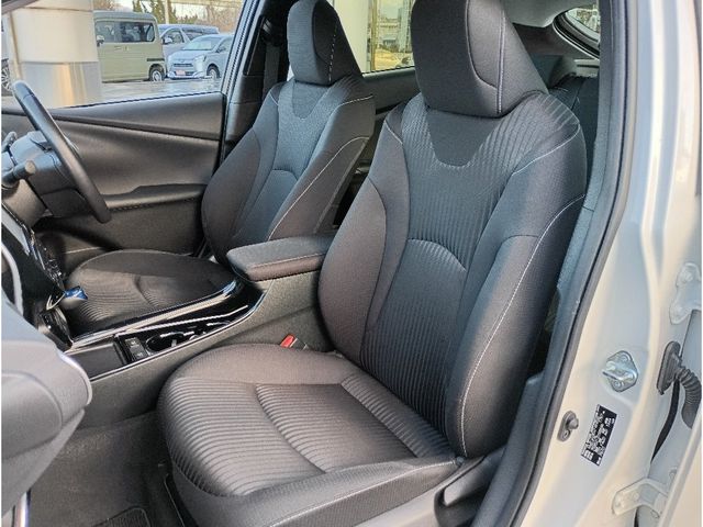 TOYOTA PRIUS PHV 2020 Image 31