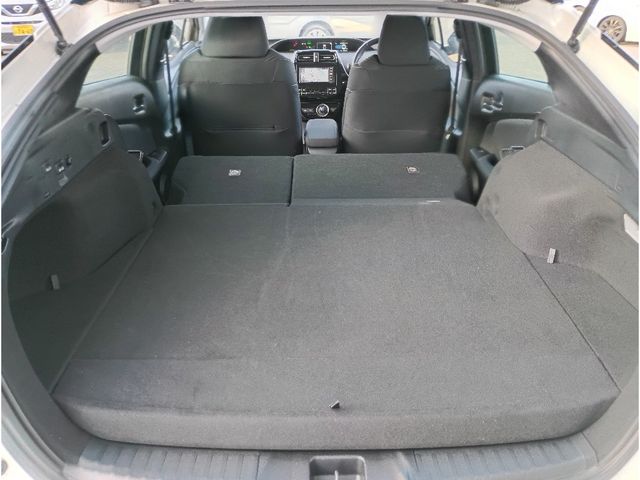 TOYOTA PRIUS PHV 2020 Image 31