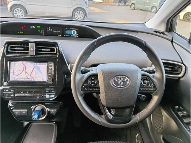 TOYOTA PRIUS PHV 2020 Image 31