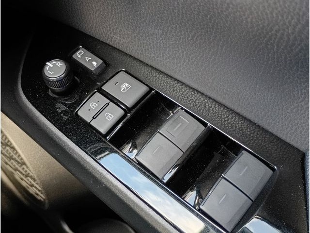 TOYOTA PRIUS PHV 2020 Image 31