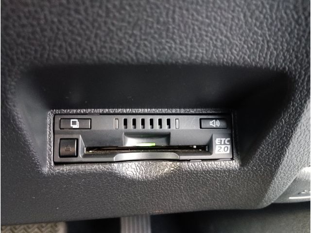 TOYOTA PRIUS PHV 2020 Image 31