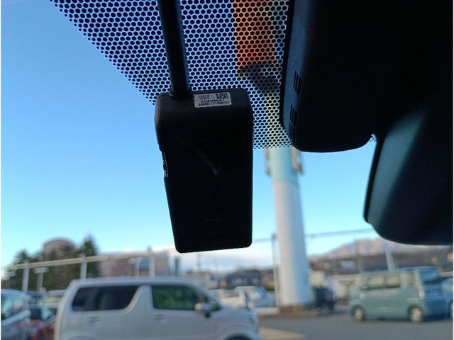 TOYOTA PRIUS PHV 2020 Image 31