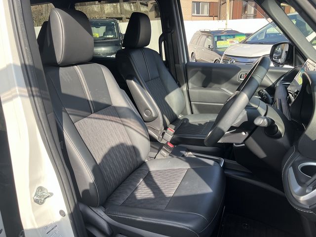 TOYOTA NOAH HYBRID 2022 Image 31