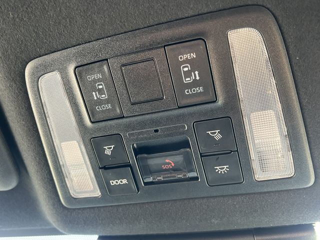 TOYOTA NOAH HYBRID 2022 Image 31