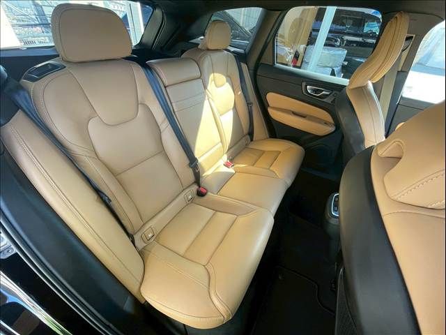 VOLVO XC60 2021 Image 31