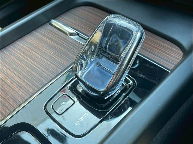 VOLVO XC60 2021 Image 31