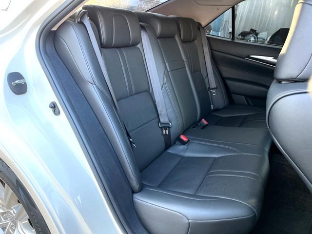 TOYOTA CROWN SEDAN 2013 Image 31