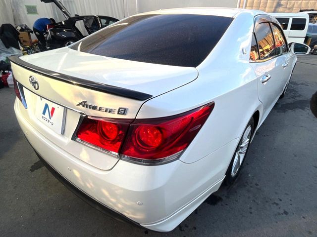 TOYOTA CROWN SEDAN 2013 Image 31