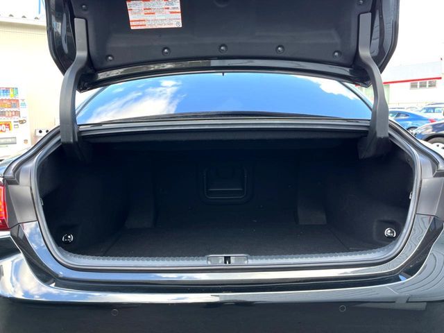 TOYOTA LEXUS ES300H 2019 Image 31