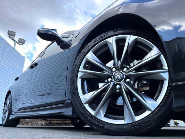 TOYOTA LEXUS ES300H 2019 Image 31