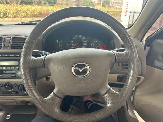 MAZDA FAMILIA SEDAN 2002 Image 31