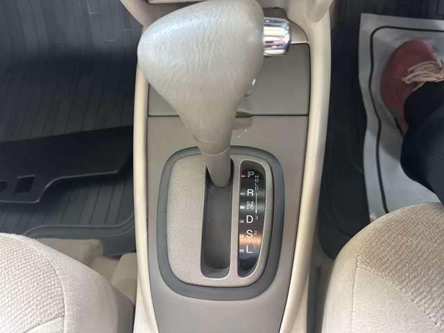 MAZDA FAMILIA SEDAN 2002 Image 31