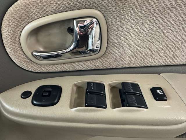 MAZDA FAMILIA SEDAN 2002 Image 31