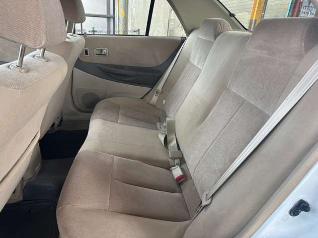 MAZDA FAMILIA SEDAN 2002 Image 31