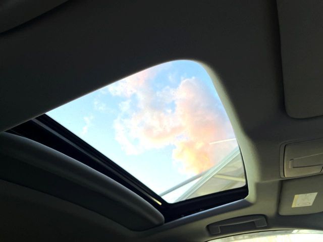 HONDA LEGEND HYBRID 2015 Image 31