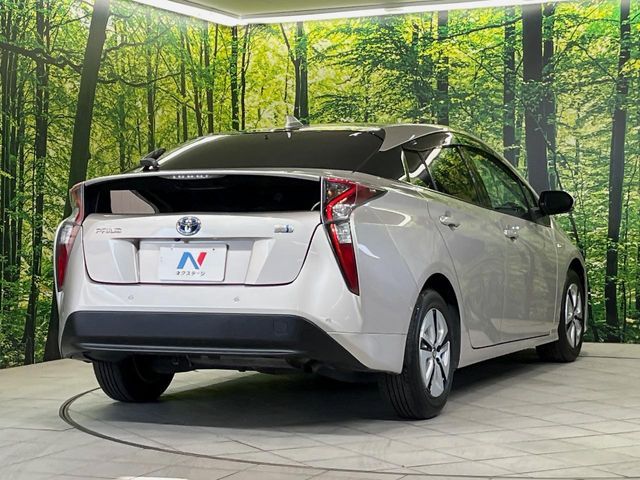 TOYOTA PRIUS 2016 Image 31