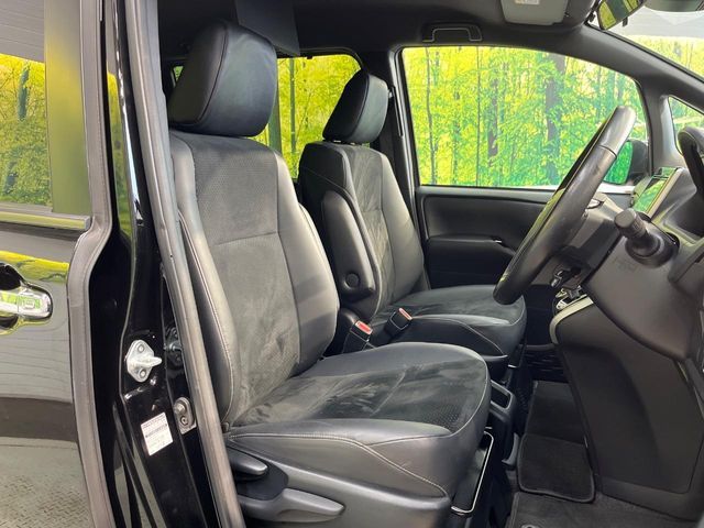 TOYOTA VOXY HYBRID 2021 Image 31