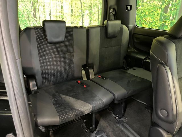 TOYOTA VOXY HYBRID 2021 Image 31