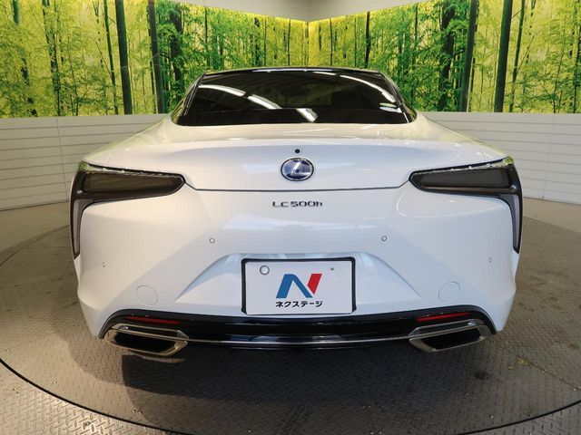 TOYOTA LEXUS LC500H 2018 Image 31