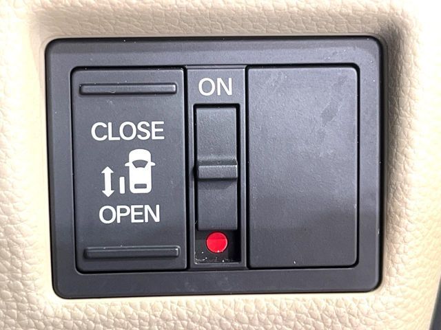 HONDA N BOX 2019 Image 31