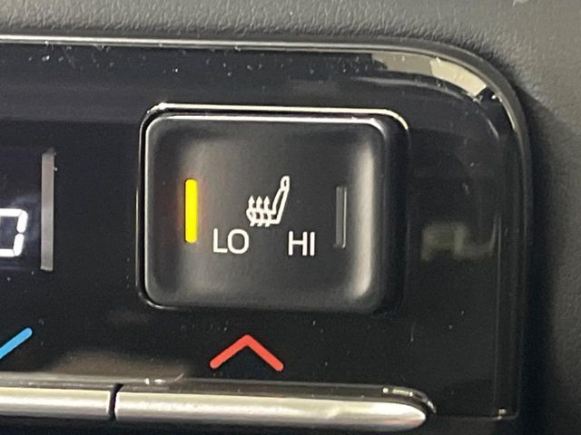 TOYOTA VOXY HYBRID 2023 Image 31