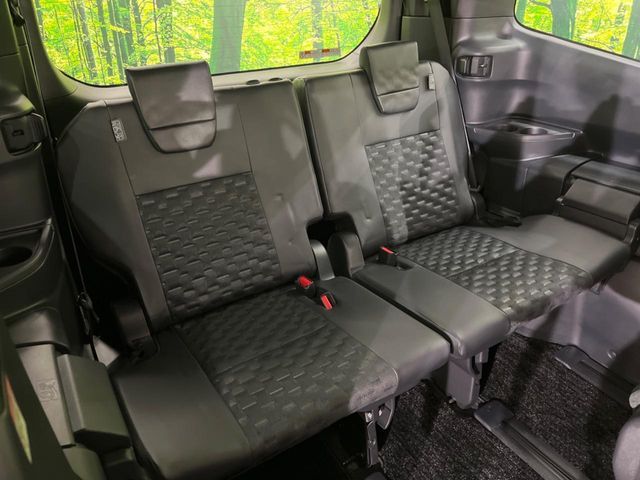 TOYOTA VOXY HYBRID 2023 Image 31