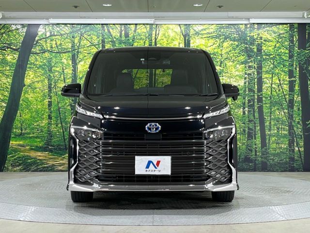 TOYOTA VOXY HYBRID 2023 Image 31
