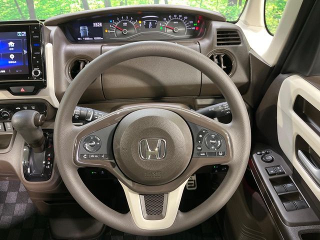 HONDA N BOX 2022 Image 31