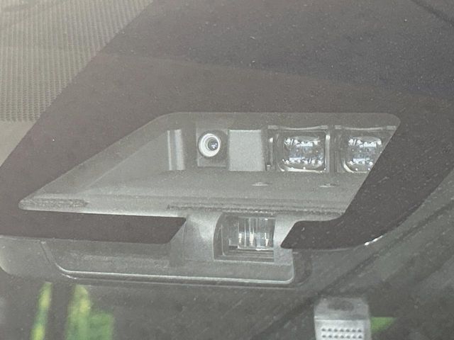 TOYOTA VOXY 2018 Image 31