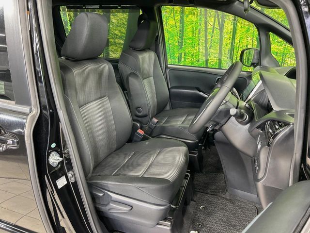 TOYOTA VOXY 2018 Image 31