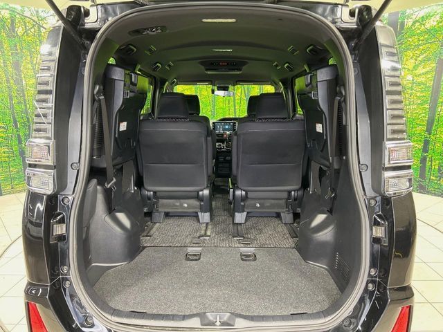 TOYOTA VOXY 2018 Image 31